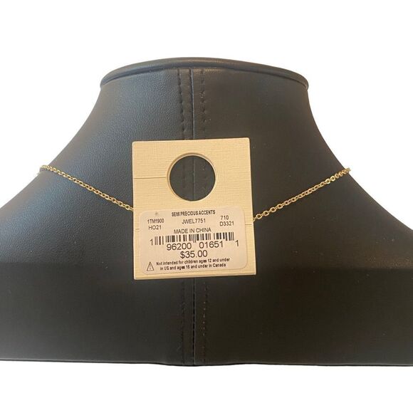 Lucky Brand Gold Toned Star Pendant Necklace. - Picture 5 of 6